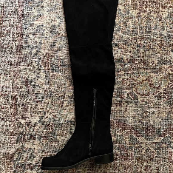 Stuart Weitzman Hilo Black Suede Boot, Size 7 - Picture 6 of 8